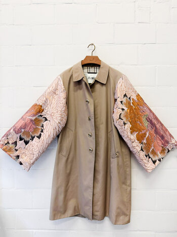 Rebelle Kimono Trenchcoat Sand Pink Flowers L/XL