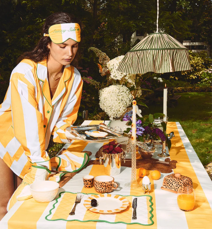 ANNA&NINA Mr and Mrs Rabbit Tablecloth
