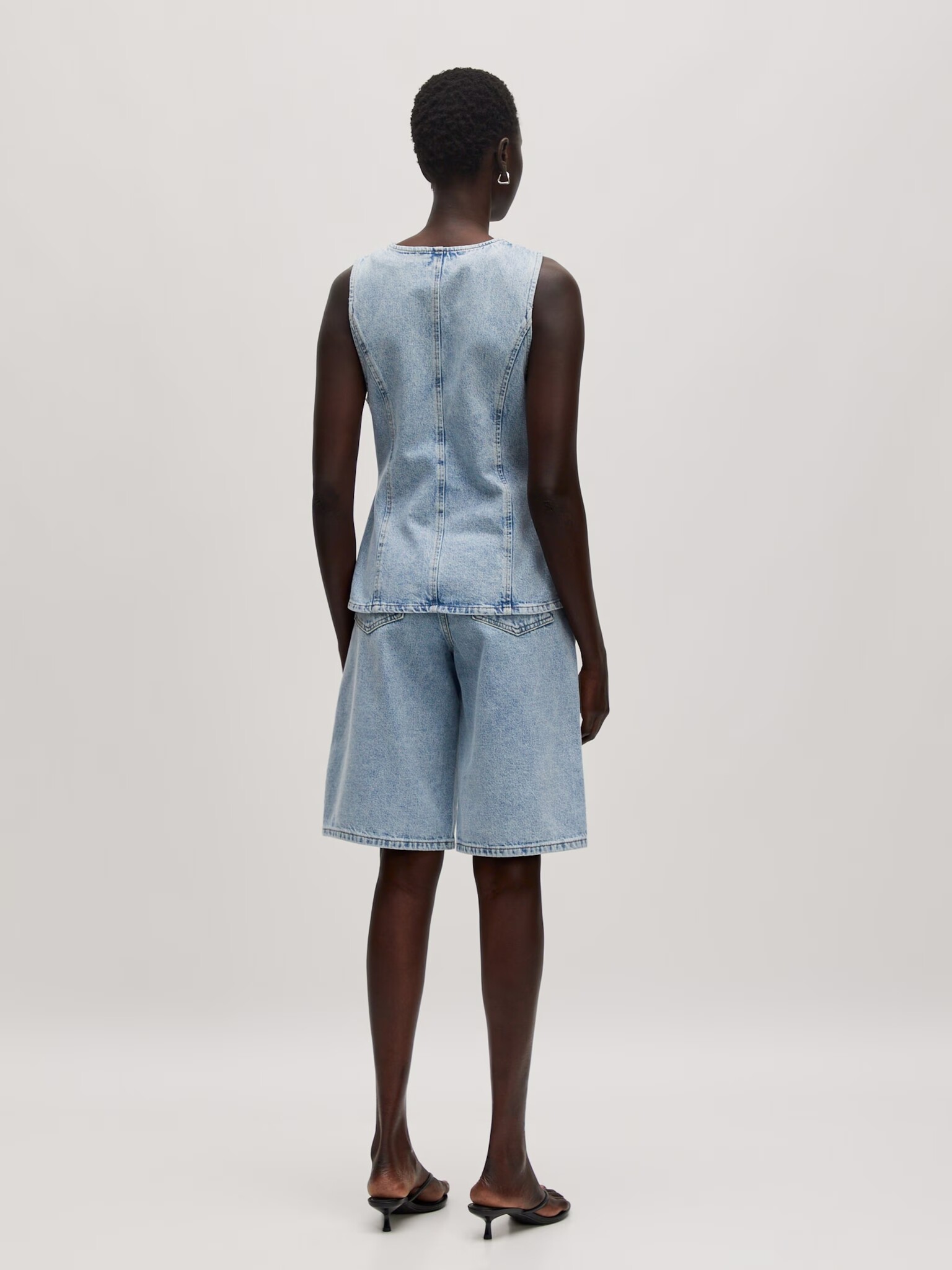 EDITED Lyla Denim Vest Lichtblauw