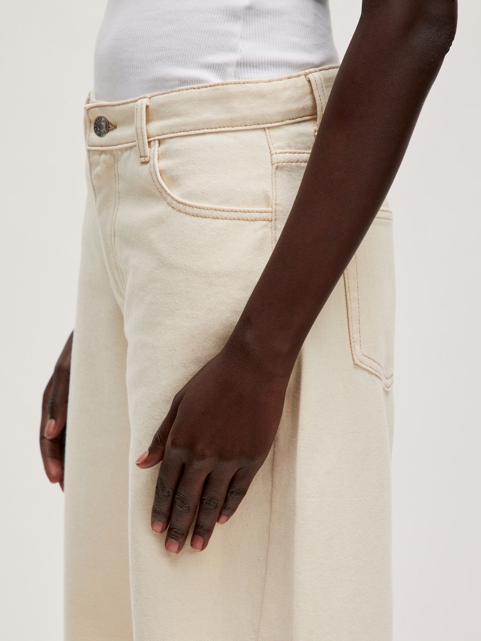 EDITED Mathilda Denim Trousers Beige