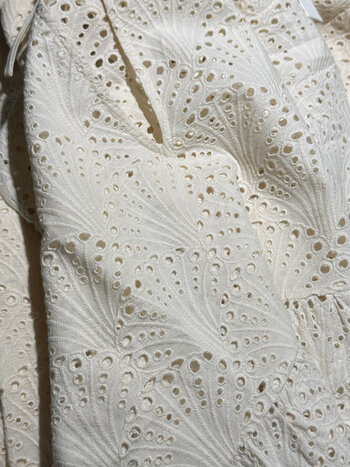 ANNE-MI Harmony Blouse Creme