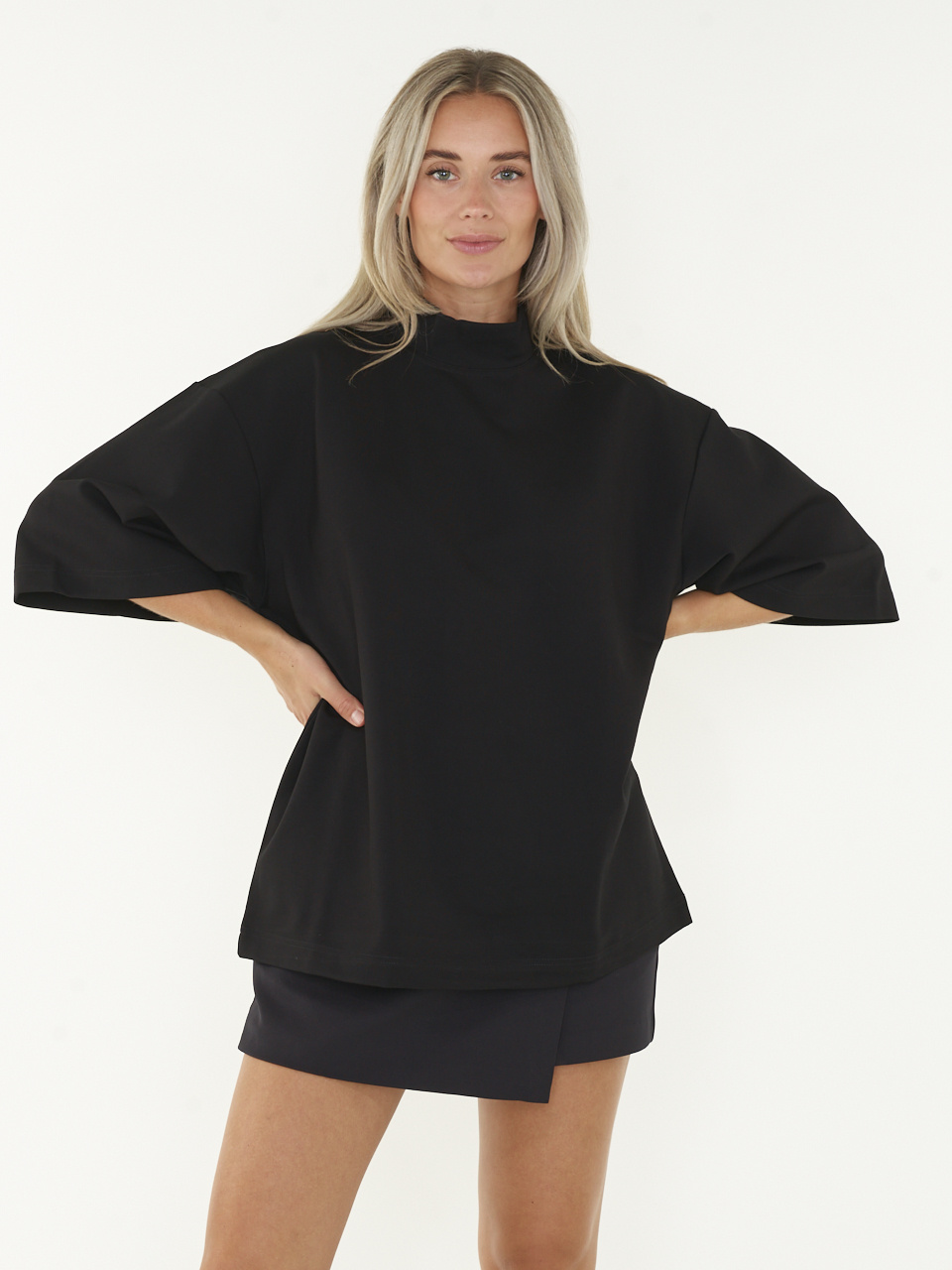 EDITED Gunda T-shirt - Black