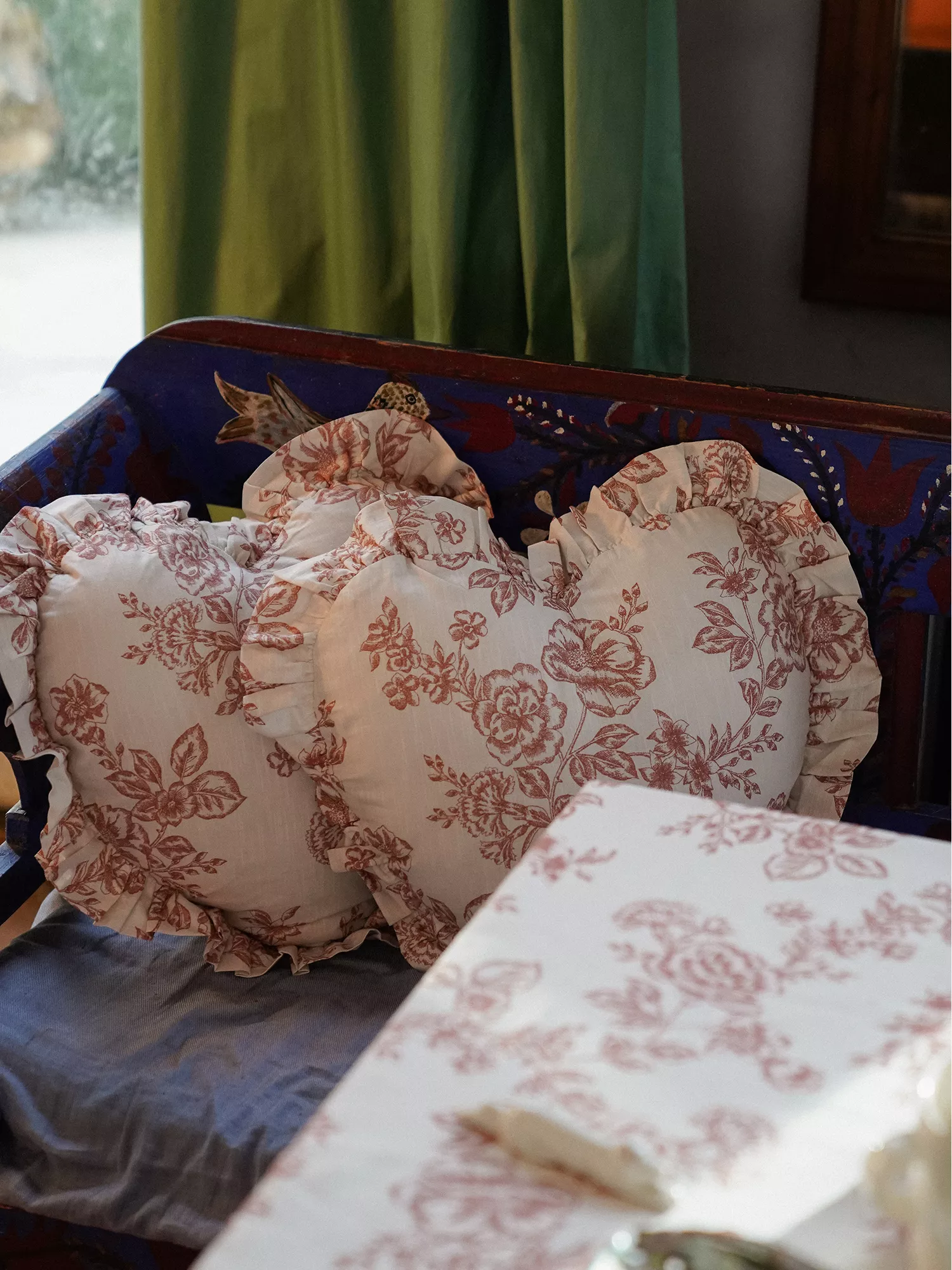 ANNA&NINA Whimsical Rose Napkin Set of 2