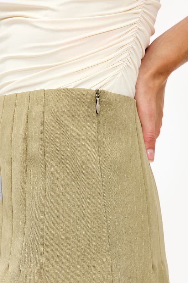 LOAVIES The Petal’s Secret Short Olive