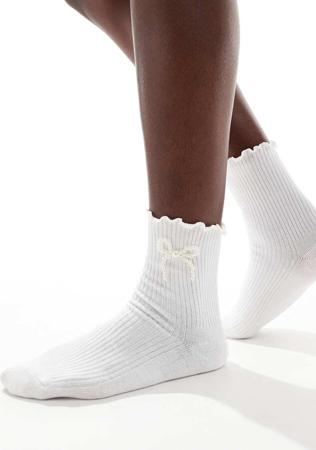 SUI AVA Pearly Bow Socks White