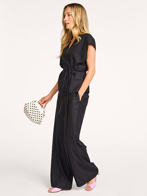 CO'COUTURE Maggie CC Wrap Top Black