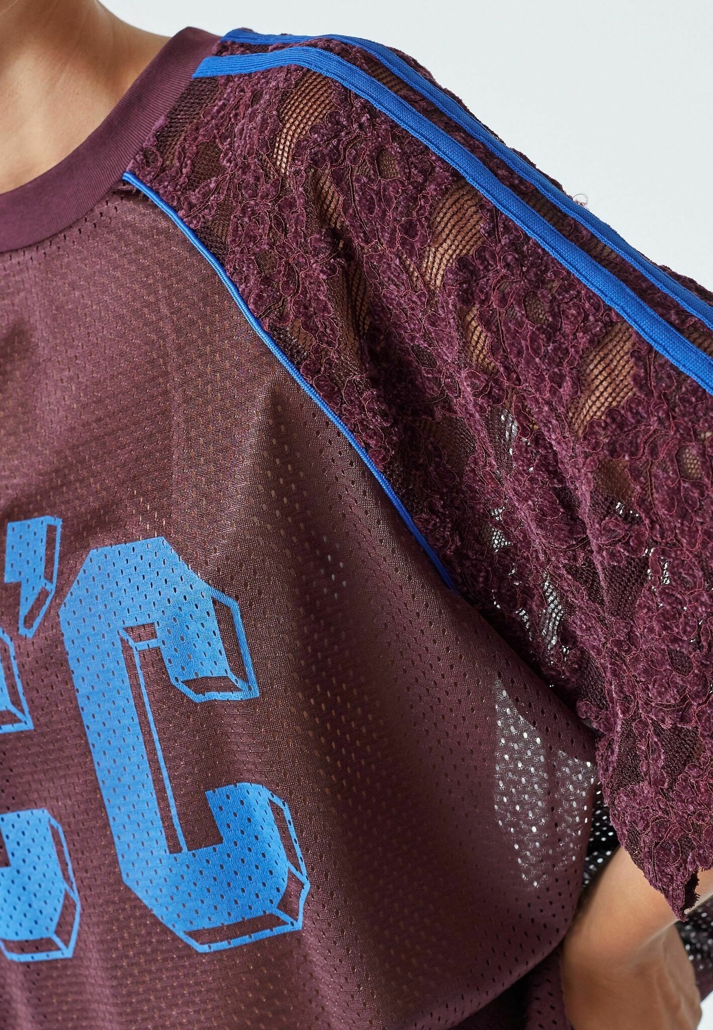 CO'COUTURE Trey CC Lace Tee New Blue