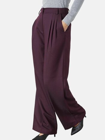 CO'COUTURE Almira CC Pleat Pants Plum