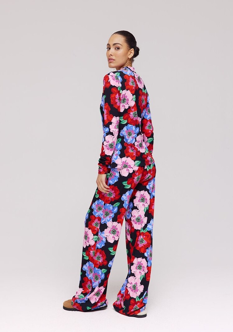 HARPER & YVE Jane Top Black Flowers