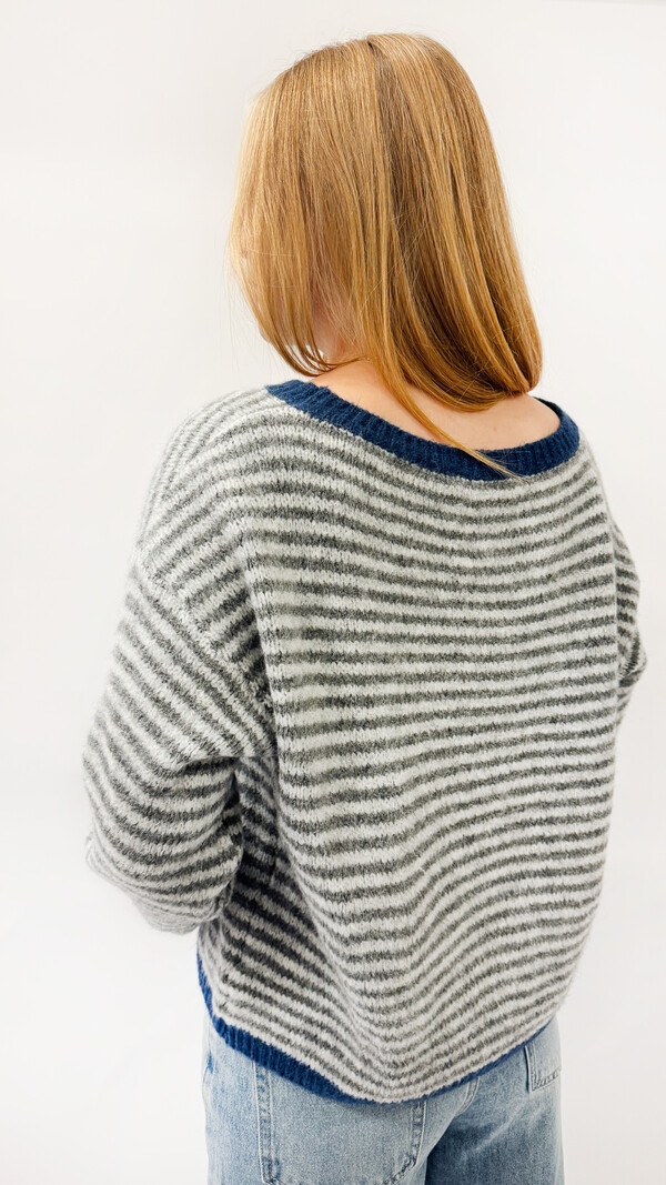 MM Copy of Oona Sweater Blue Stripes TU