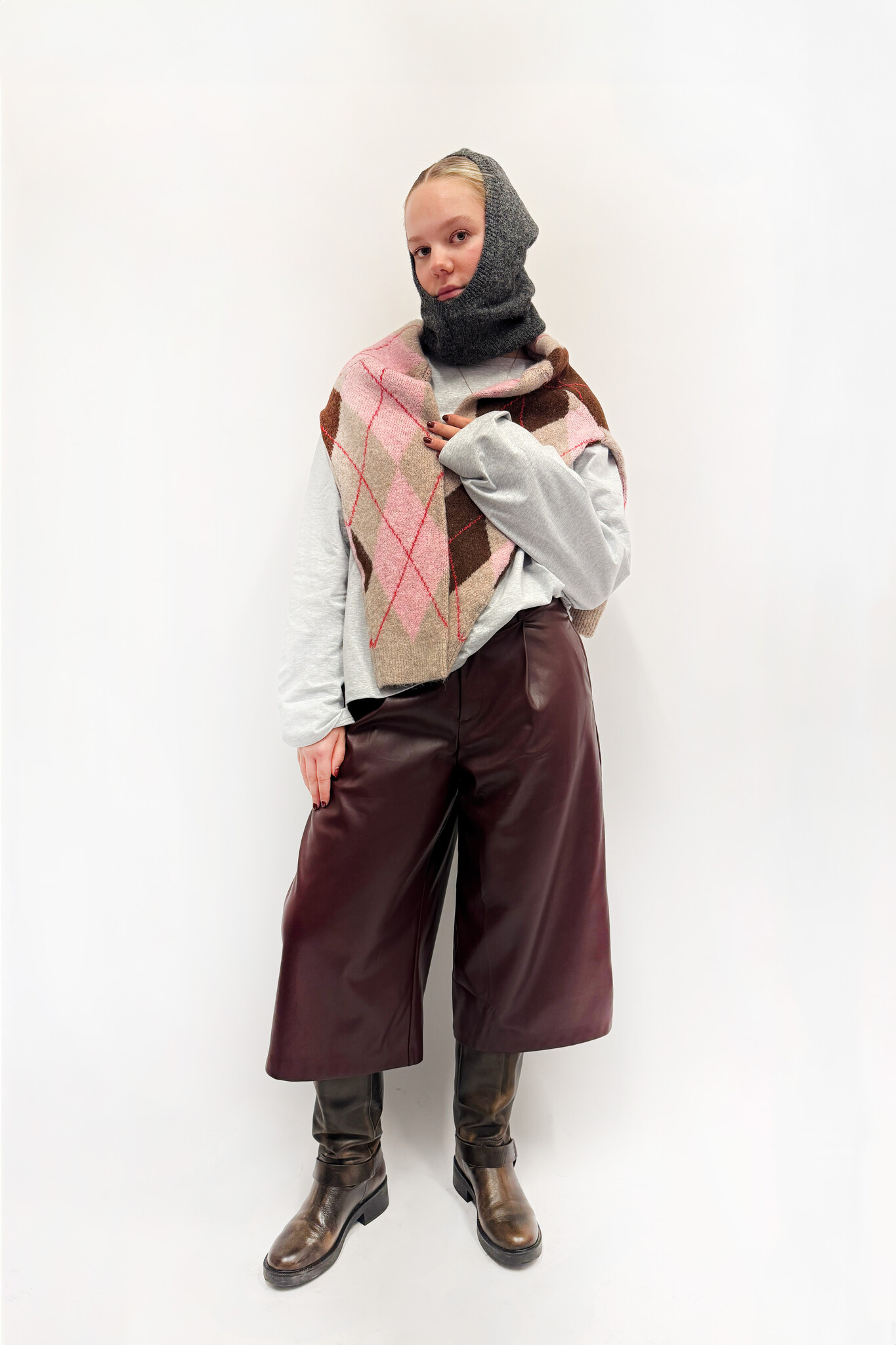 MM Jona Bermuda Burgundy Faux Leather