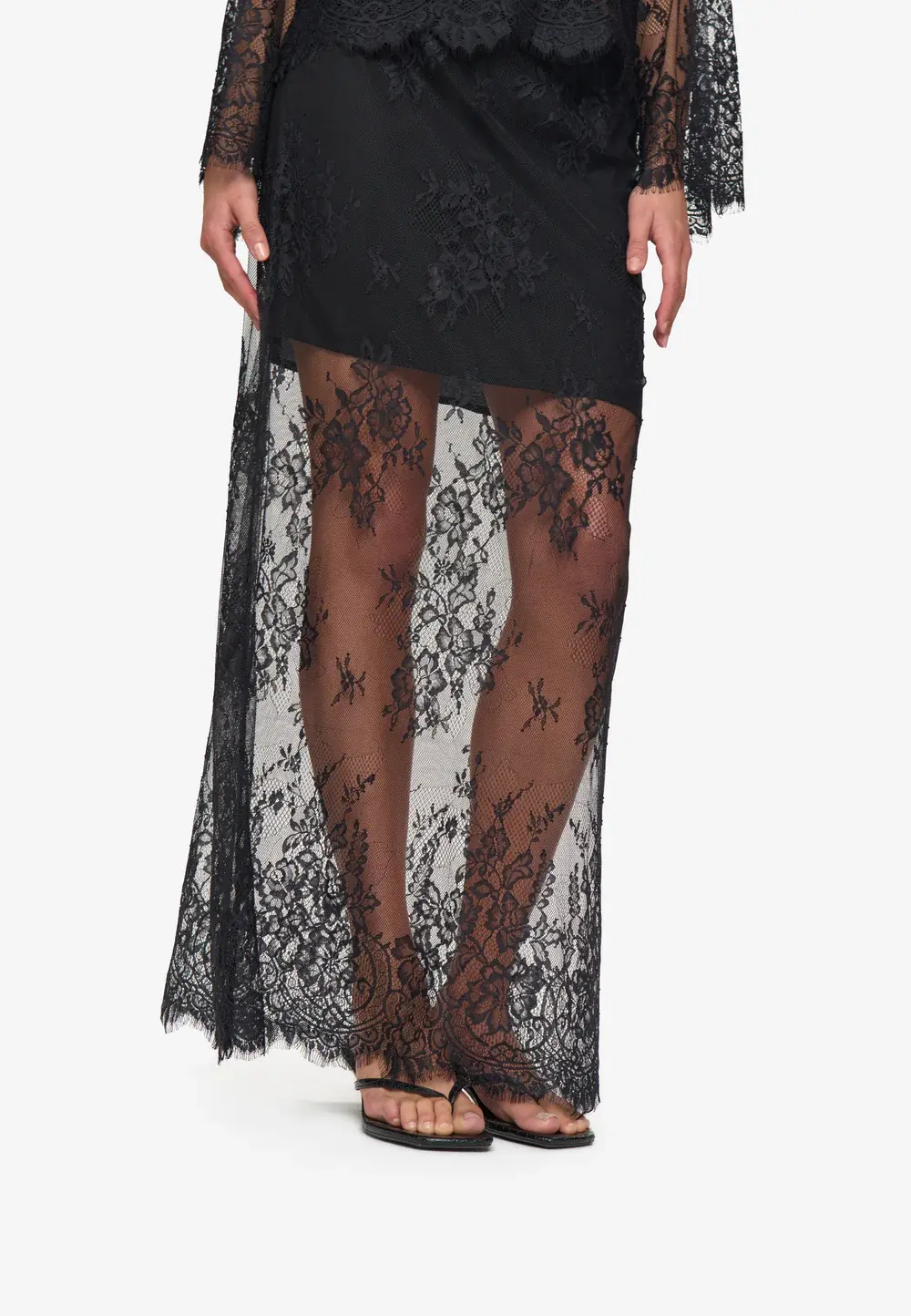 MOVES Anilaya Skirt Black