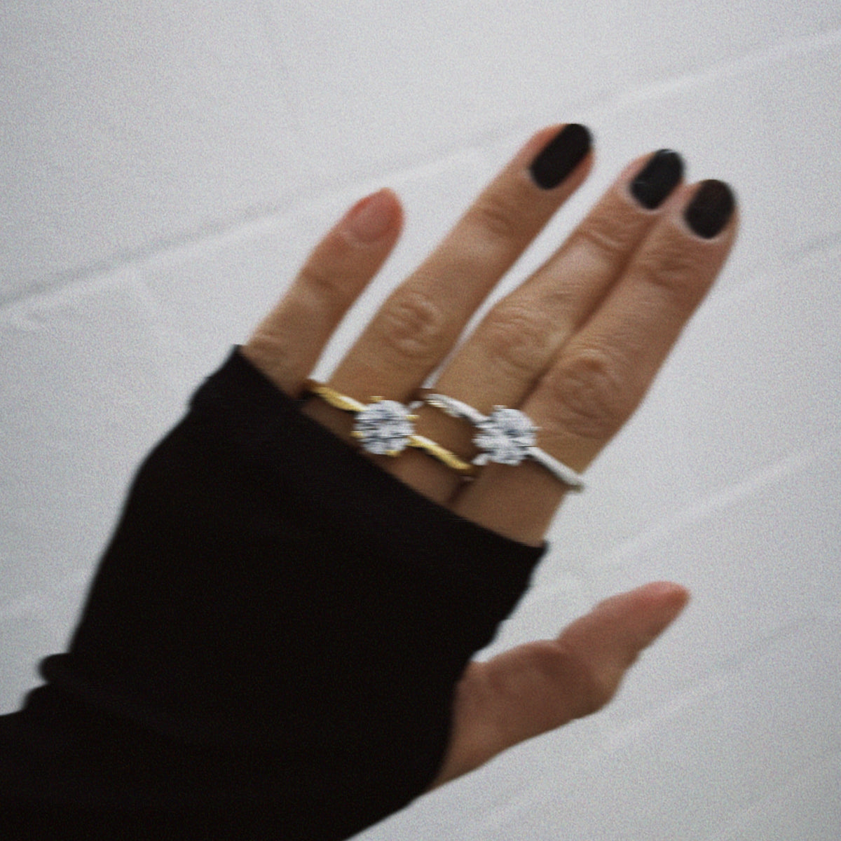 BILLION AVENUE Copy of Gaya Solitaire Ring Gold