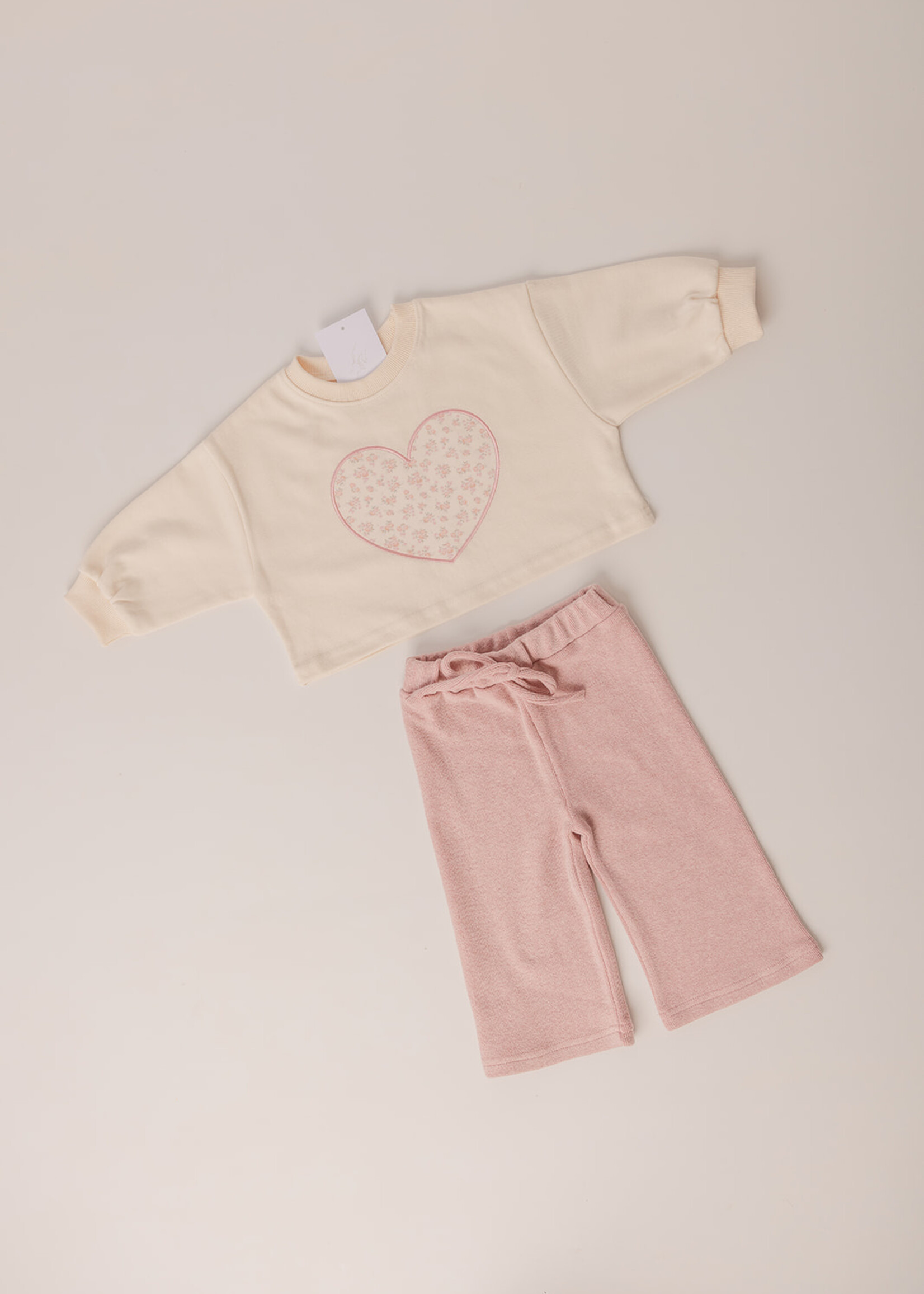 Rosie Heart Crop Sweater Crème