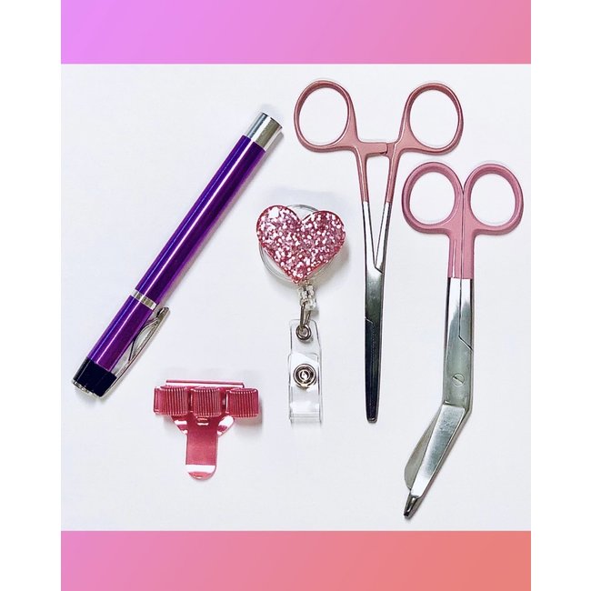I love Pink set: verbandschaar, kocher, penlight, penhouder + badgehouder