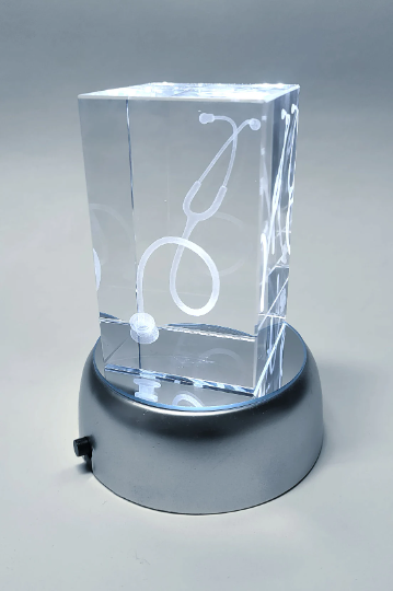 3D model van een stethoscoop in glazen blok, foto 4 van 6