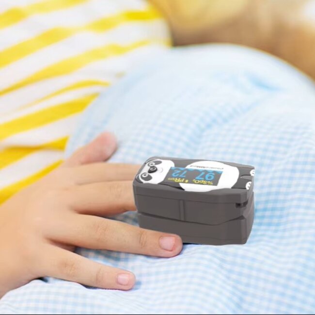 ChoiceMMed Pediatrische Vingerpulsoximeter voor Kinderen – Panda -  Zuurstof en Hartslagmeter met OLED Display