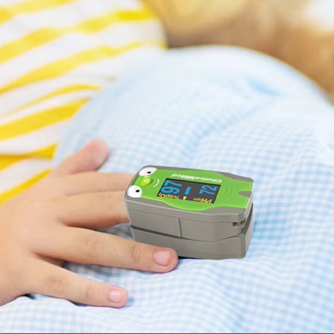 ChoiceMMed Pediatrische Vingerpulsoximeter voor Kinderen – Kikker -  Zuurstof en Hartslagmeter met OLED Display