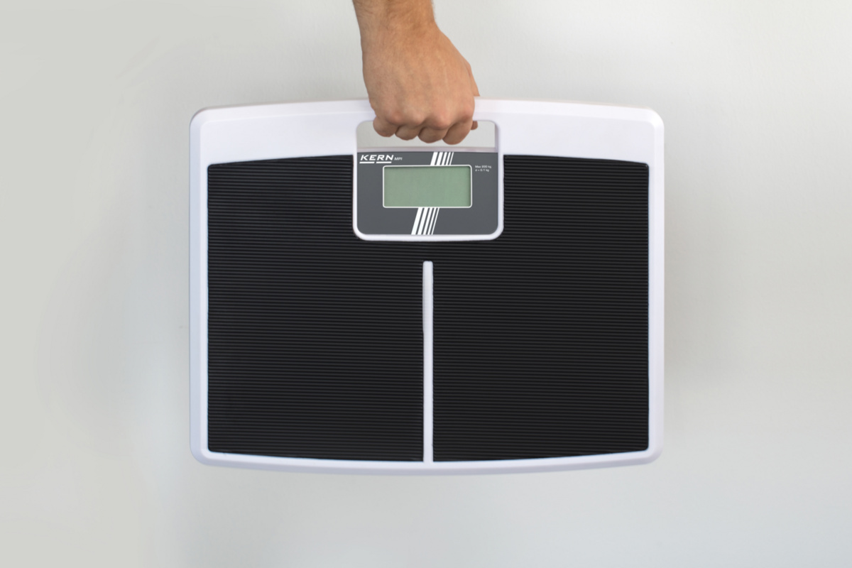 KERN KERN MPI Digitale Personenweegschaal met draaghandvat - Maximaal 200 kg, Hygiënisch en Gebruiksvriendelijk voor Ouderen en Fitness, foto 2 van 6