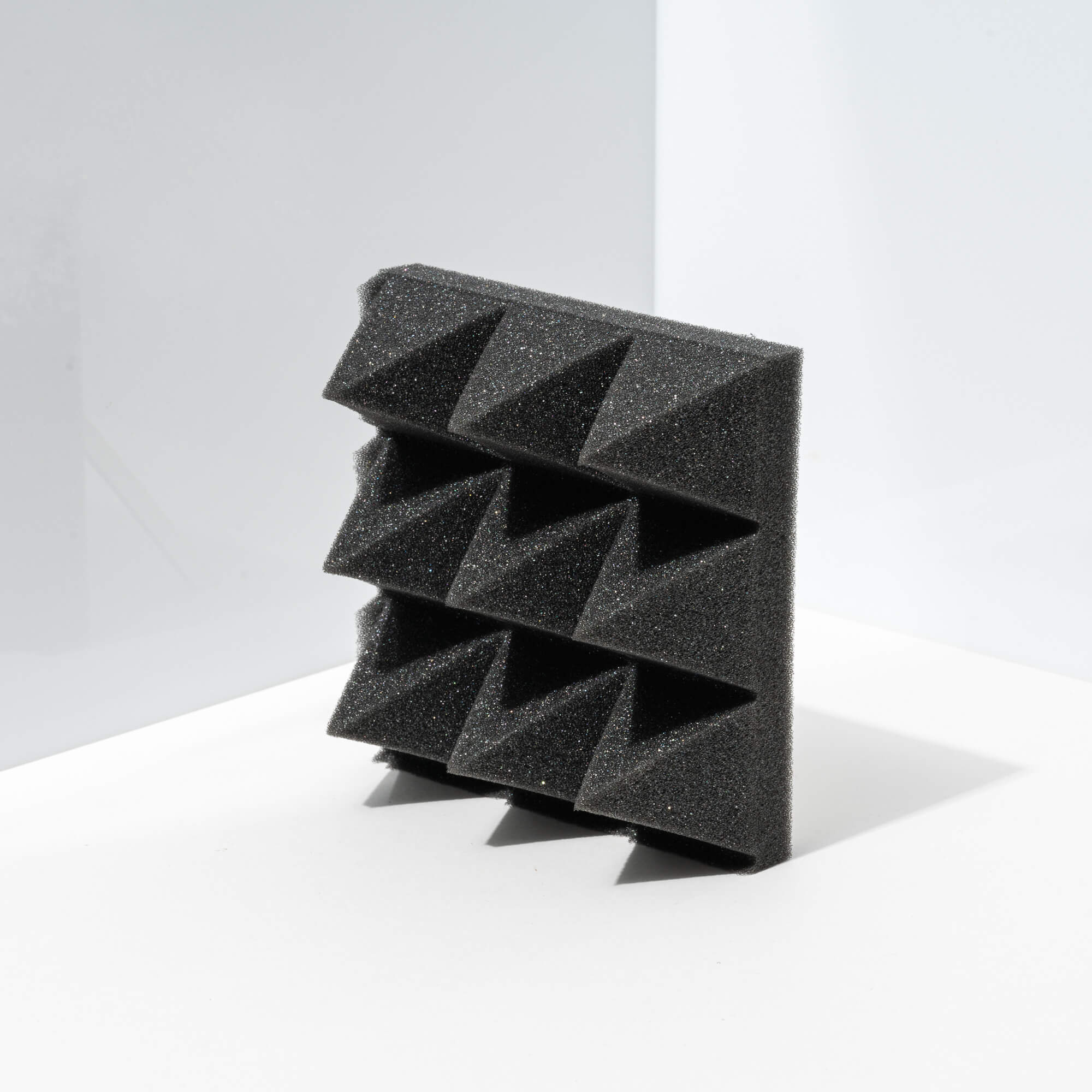 Akoestisch piramideschuim - Noppenschuim met piramide structuur