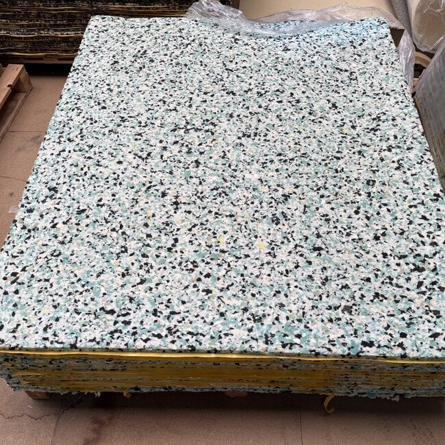 Selbstklebendes Polypress (80 kg/m3)