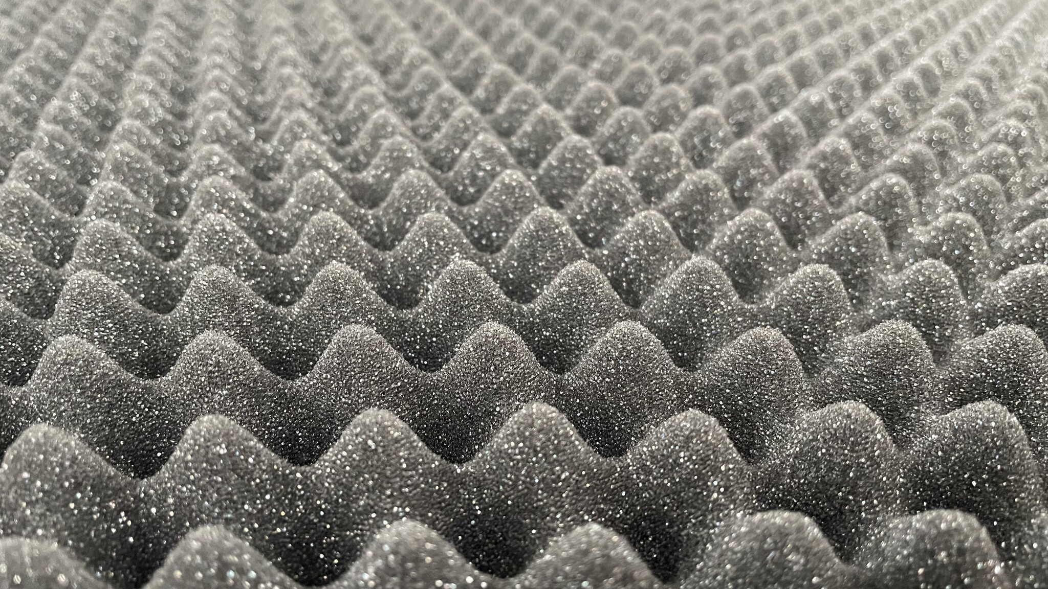 Waarom goedkoop noppenschuim vaak een dure vergissing is