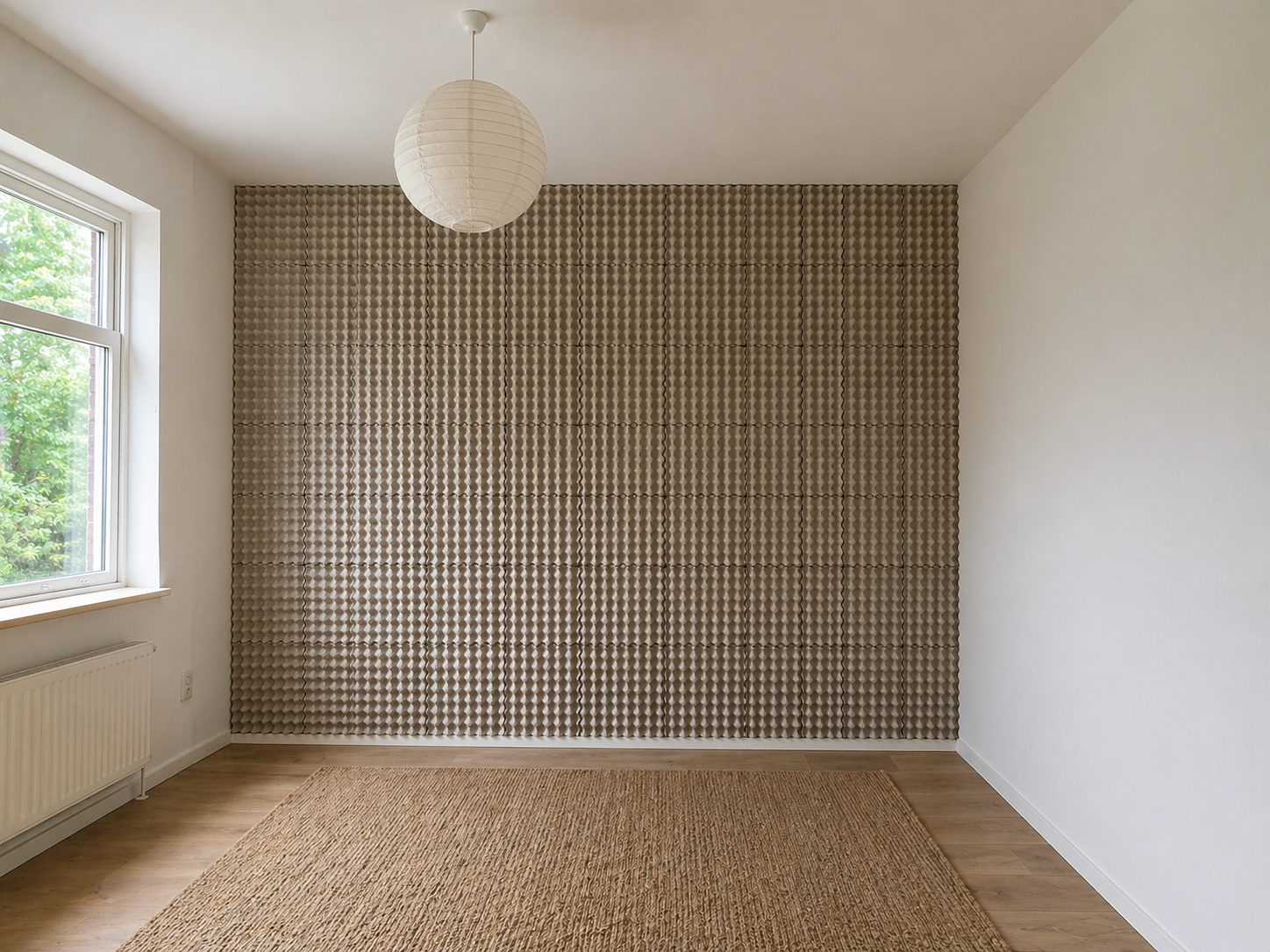 Eierdozen op de muur voor geluidsisolatie: werkt het echt?