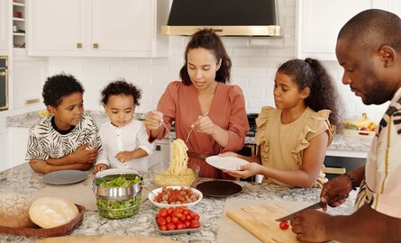 15 Kid-Friendly Recipes for Eating Together