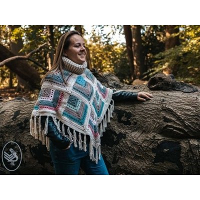 Durable Haakpatroon Winter Diamond Square Poncho