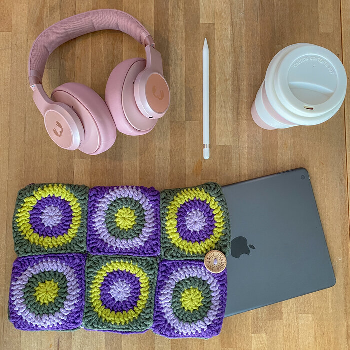 Caro's Atelier Haakpatroon Caro's Tablethoes (digitaal)