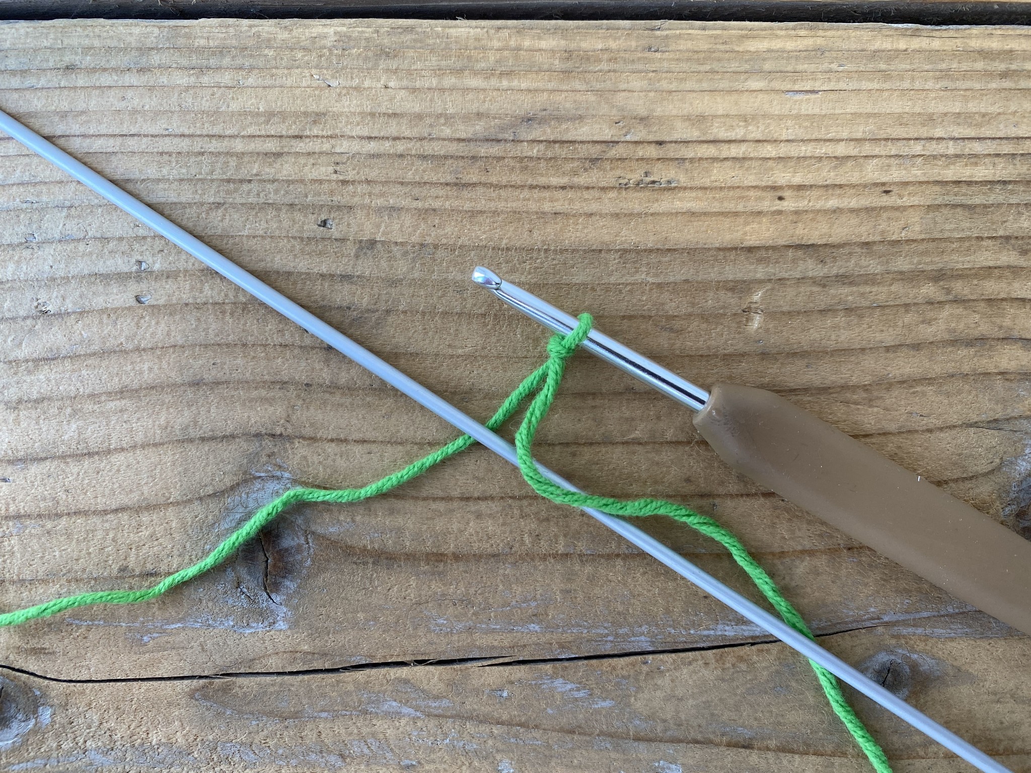 Blog over haken, breien en meer Breisteken opzetten met een haaknaald? Het kan! Dé Wolwinkel