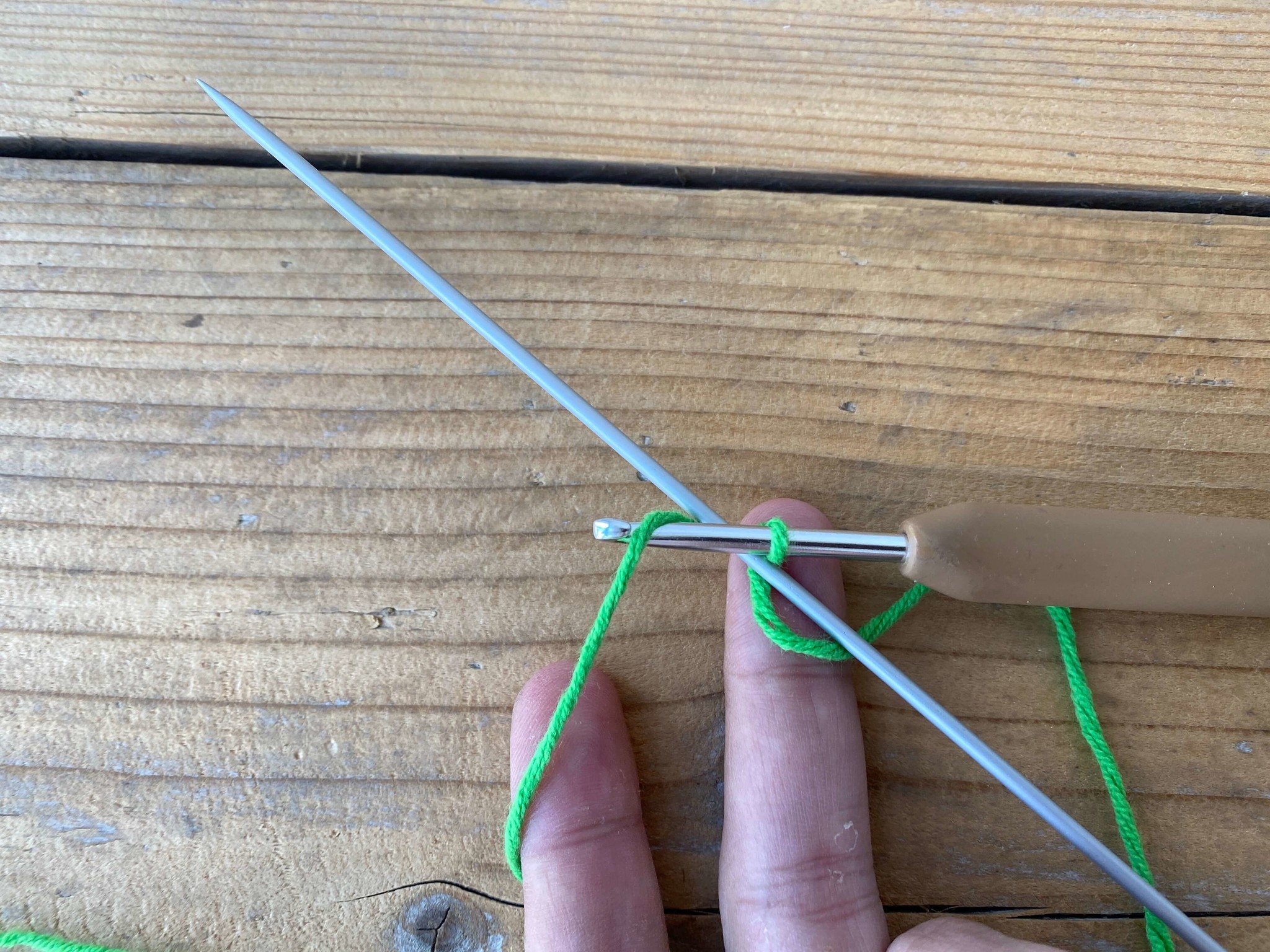 Blog over haken, breien en meer Breisteken opzetten met een haaknaald? Het kan! Dé Wolwinkel