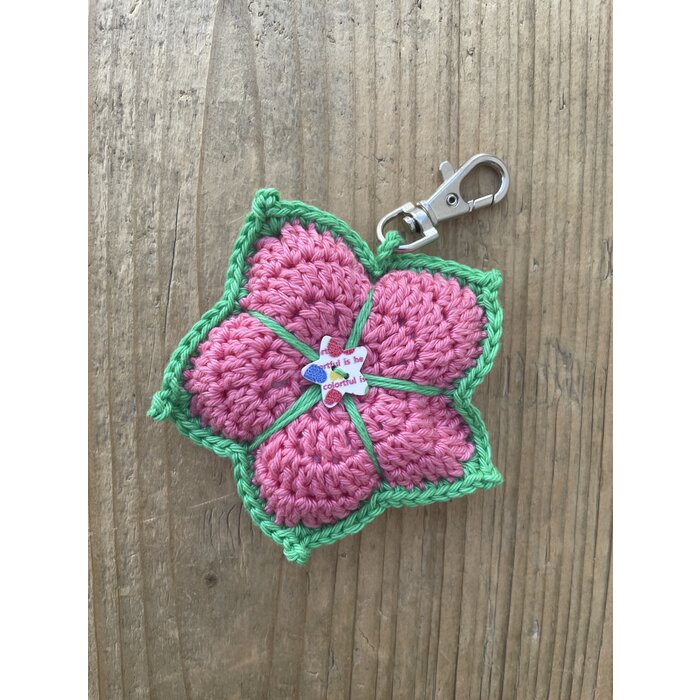 Caro's Atelier Mini haakpakket: Bloemen sleutelhanger