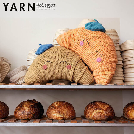 Scheepjes Garenpakket: Cuddly Croissant Cushions - Yarn 17