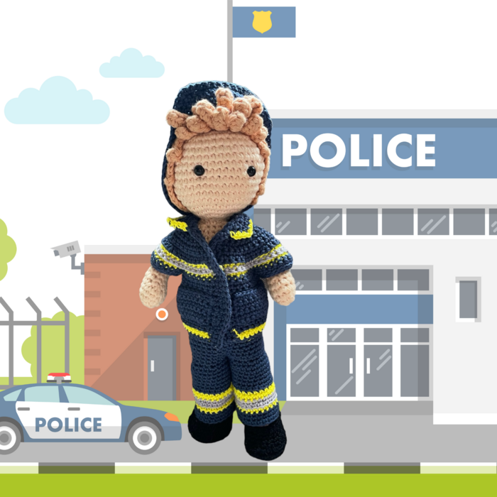 Caro's Atelier Haakpatroon Politie outfit Kareltje (boekje)