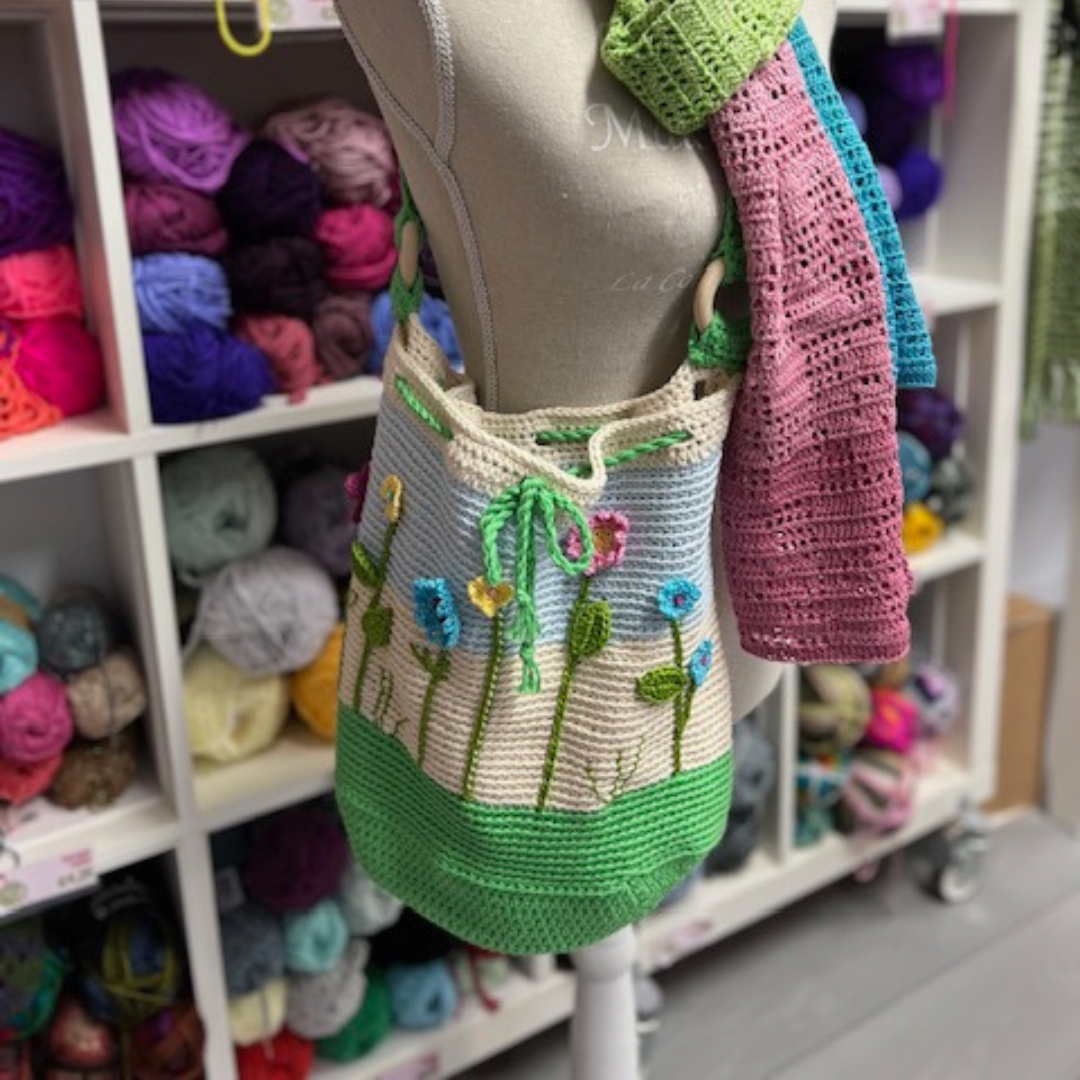 Caro's Atelier Breipakket: Gebreide Bloementas