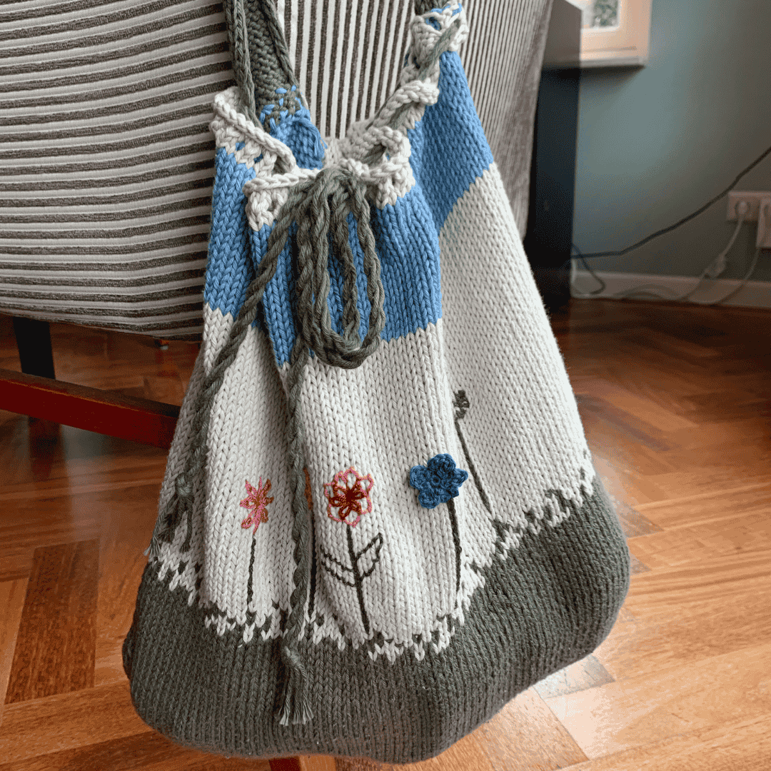 Caro's Atelier Breipakket: Gebreide Bloementas