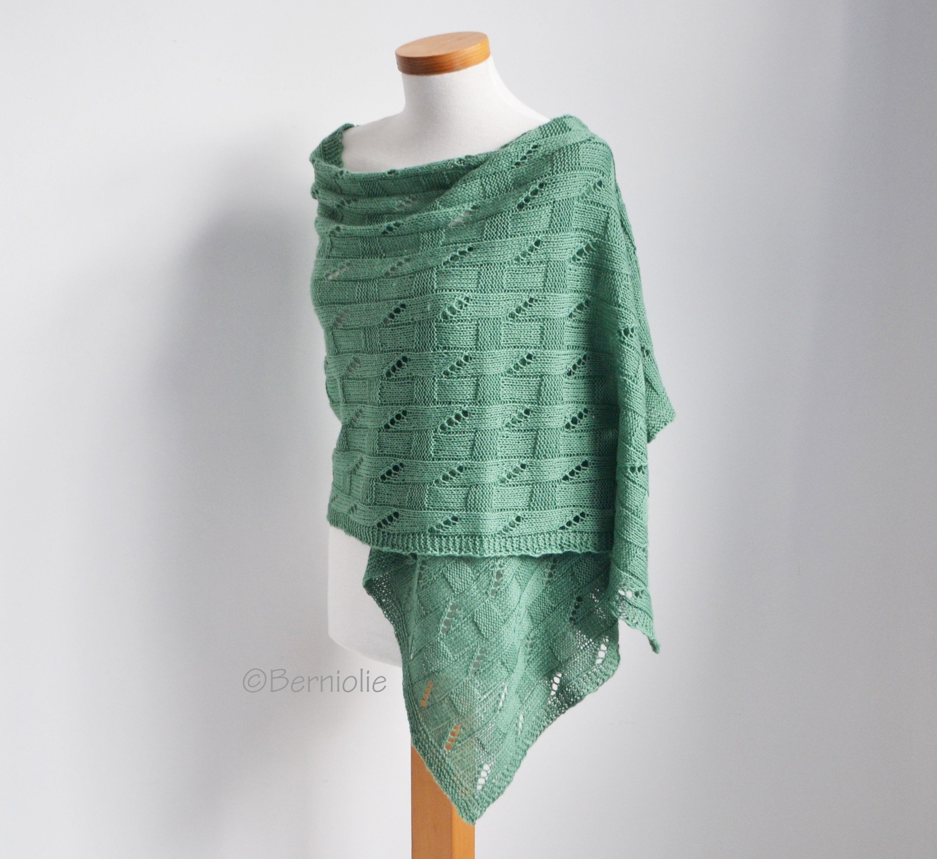Berniolie Breipatroon: Amiant Shawl
