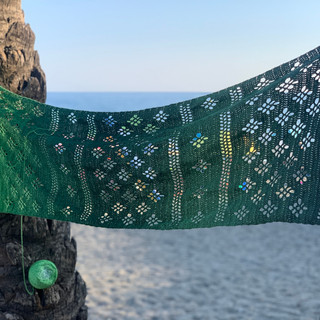 Caro's Atelier Haakpakket Twist of Diamonds sjaal - Whirl