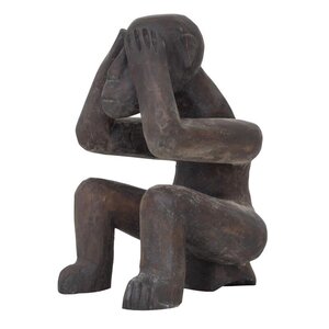 Statue See Nothing