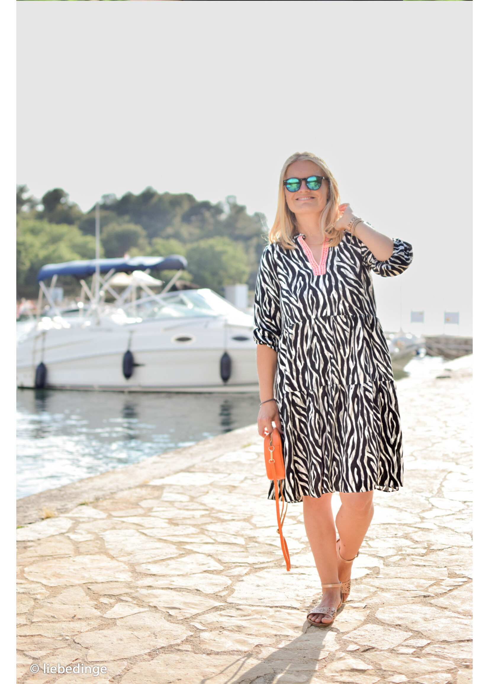 Zebra - Viscose (17.50 p.m)