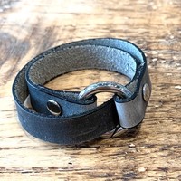 Tiny Ring shawl cuff - bracelet pewter