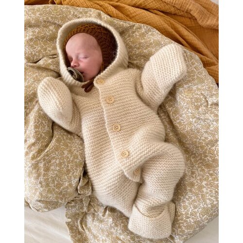 PetiteKnit Selma's Sleep Suit (EN) PetiteKnit Selma's Sleep Suit (EN)