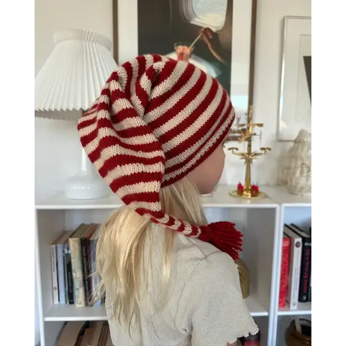 PetiteKnit Christmas Hat (EN) PetiteKnit Christmas Hat (EN)