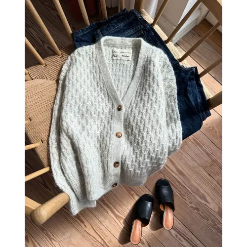 PetiteKnit Jenny Jacket V-neck (EN) PetiteKnit Jenny Jacket V-neck (EN)