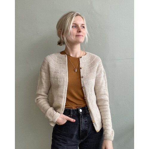 PetiteKnit Anker's Cardigan My Size (EN/NL)