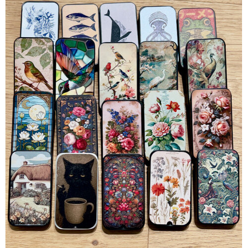 Blikje met steekmarkeerders