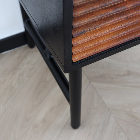 Lizzely Garden & Living Table de chevet style industriel durable en bois de manguier Avelyn noir/marron