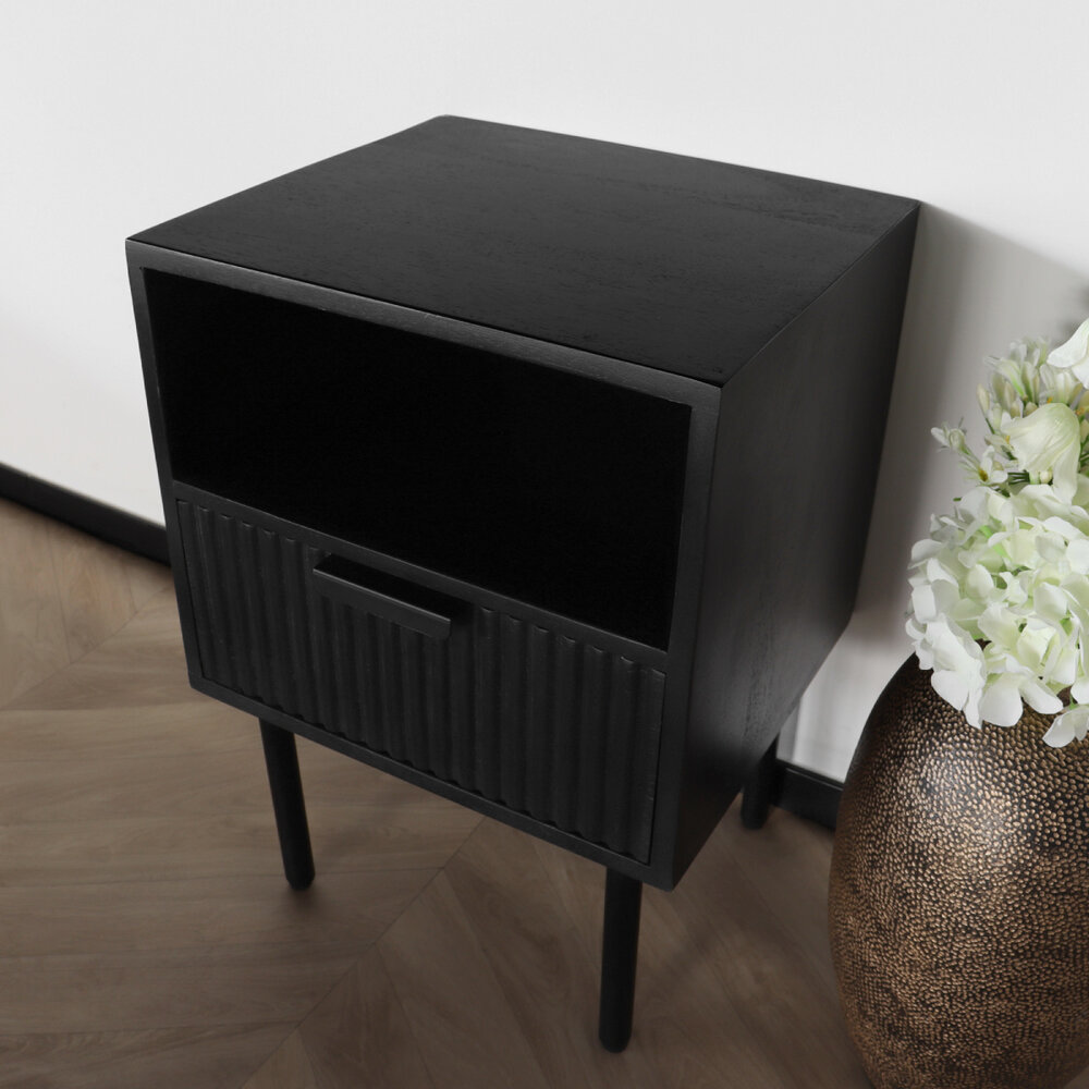 Table de chevet industrielle en bois de manguier Avelyn noir durable