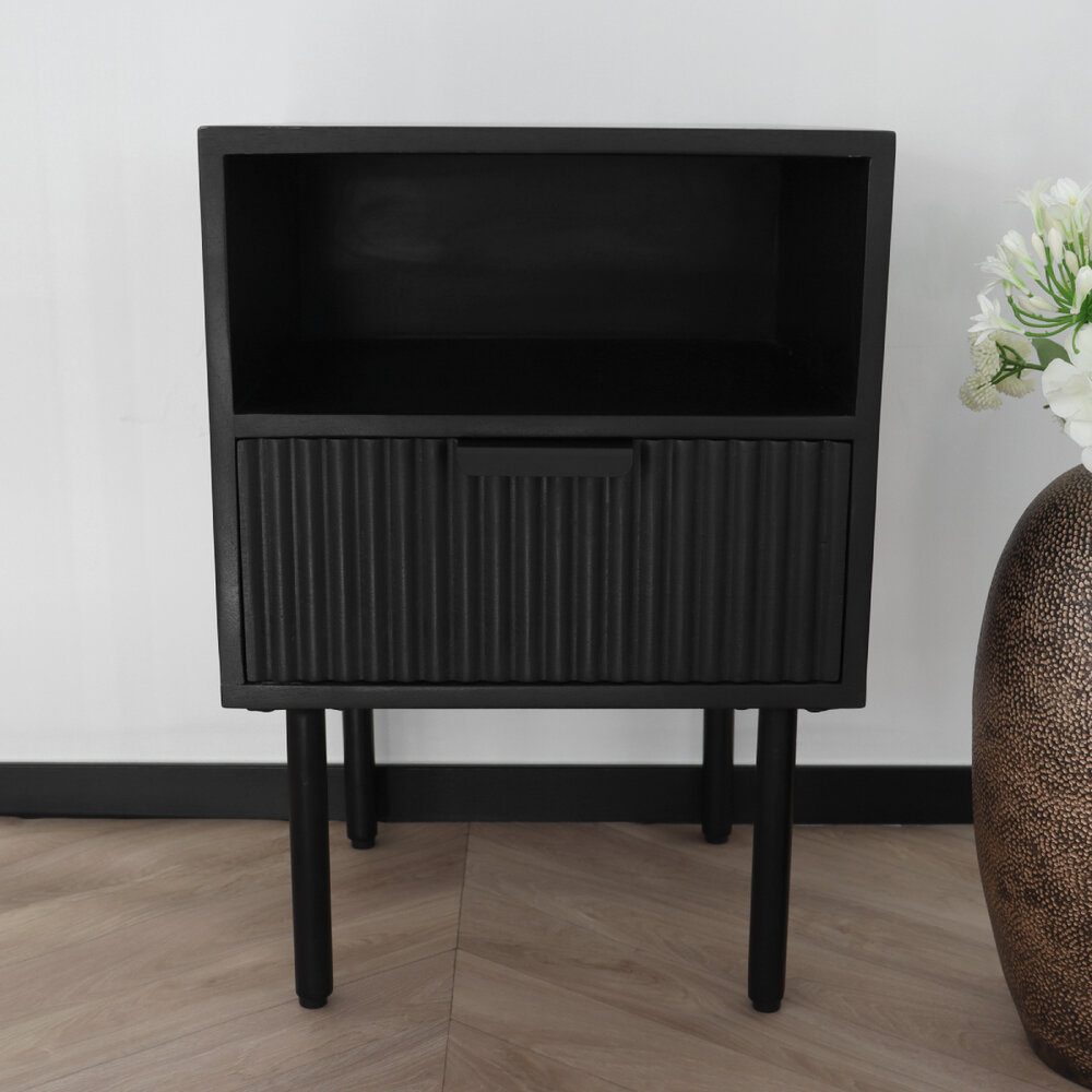 Table de chevet industrielle en bois de manguier Avelyn noir durable